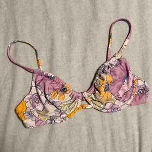 CUPSHE Underwire floral bikini top
